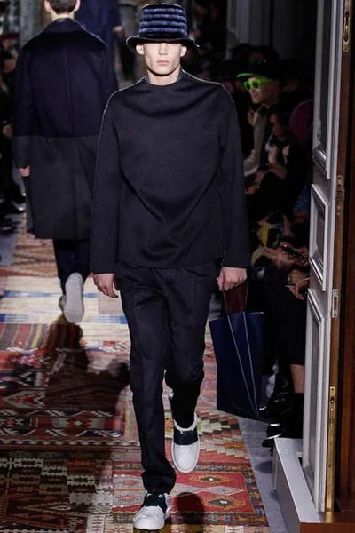 Look 7